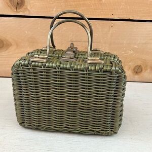 Vintage Olive Green Woven Handbag Summer Retro Wicker Like